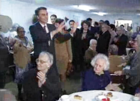 Cavaco Silva visita lar de terceira idade