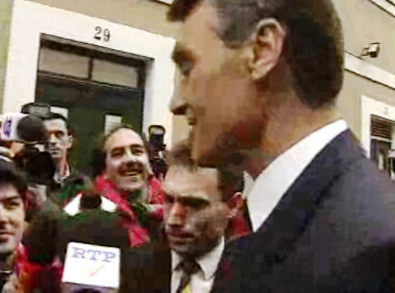 PSD apela a Cavaco Silva