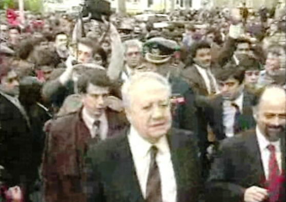 Inauguração de monumento ao 25 de Abril