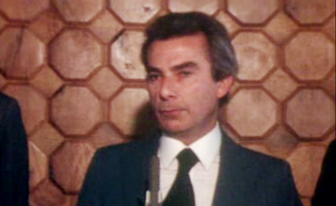 Partida de Sá Carneiro para Londres