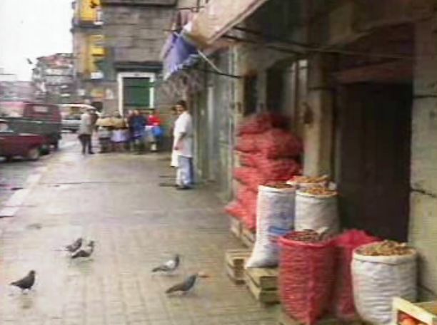 Comerciantes retomam o trabalho após o mau tempo