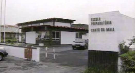 Escola encerrada em Ponta Delgada