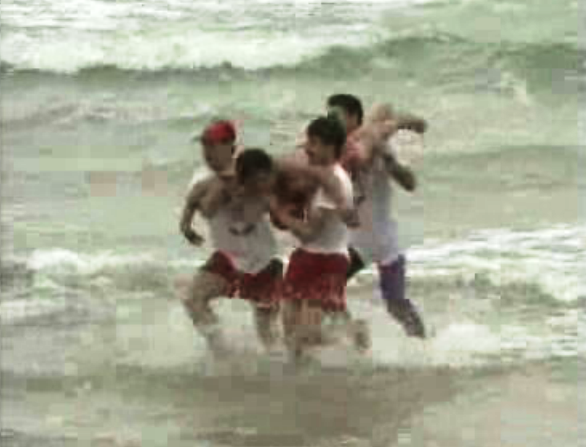 Exercícios de salvação na praia