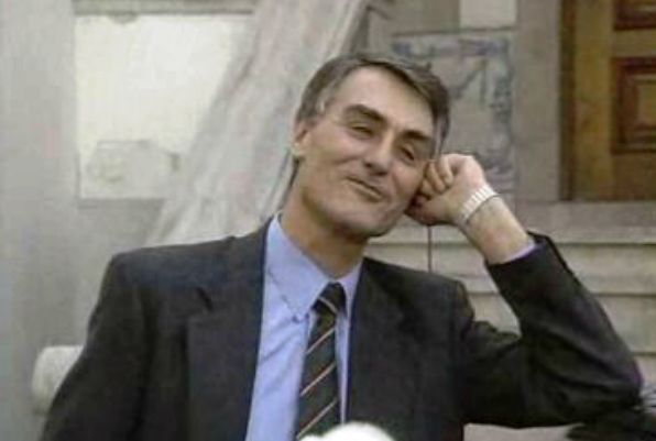 Oposição critica Cavaco Silva