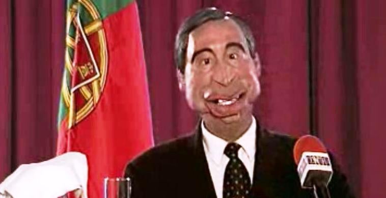 Toneca Fala ao País