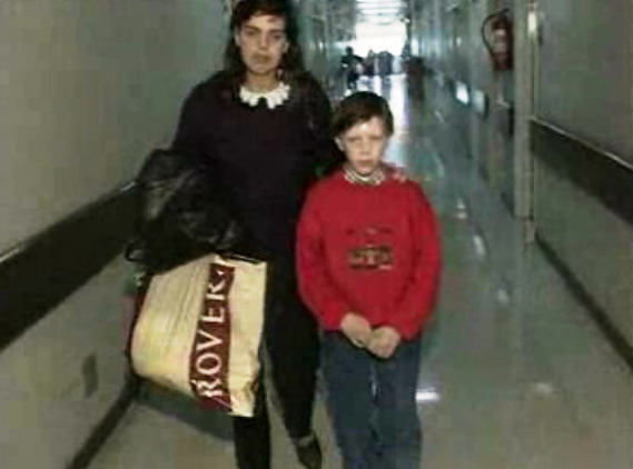 Criança atingida por explosão