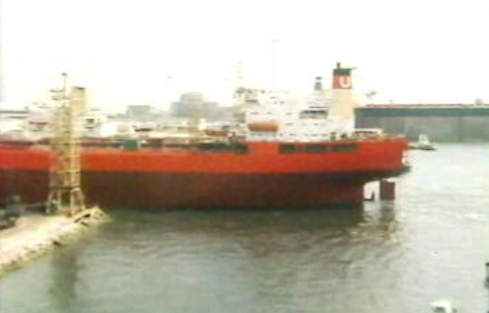 Super-petroleiro S-106 na Setenave