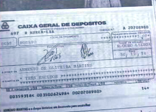 Agricultor recebe subsídio de três escudos