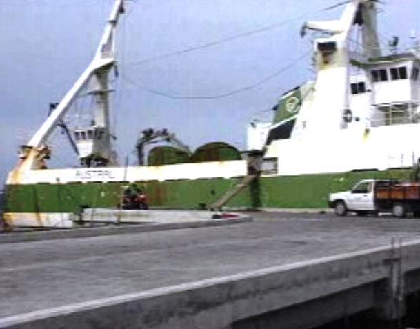 Barco português parte para a Terra Nova