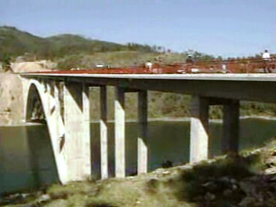 Cavaco Silva inaugura ponte no rio Zêzere