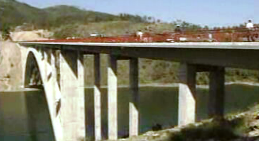 Cavaco Silva inaugura ponte no rio Zêzere