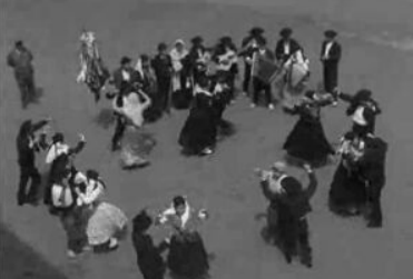 Partida do Rancho Folclórico de Santa Cruz do Bispo