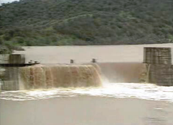 Descarga de barragens no rio Guadiana