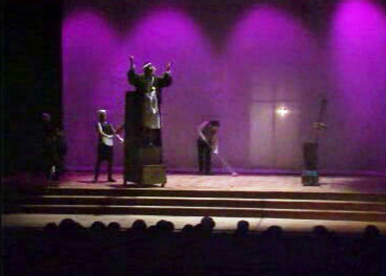 Peça de teatro “Jogo de Massacre”