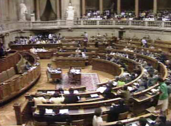 Divergências dos deputados sobre o “Totonegócio”