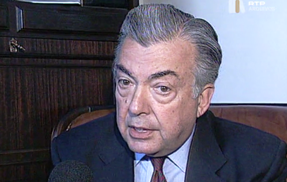 Demissão de Fernando Brochado Coelho