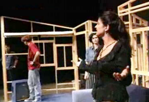 Peça de teatro “Enquanto o espetáculo decorre…”