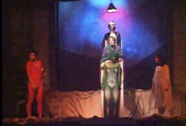 Peça de teatro “Chegarei a Formar um Rosto?”