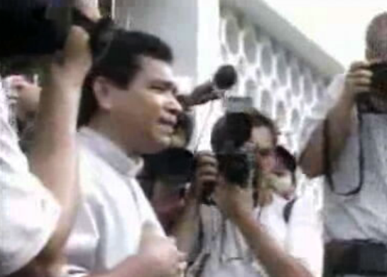 Dom Ximenes Belo regressa a Díli