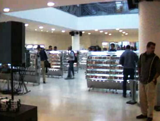 Reação da ” Valentim de Carvalho” à FNAC no Chiado