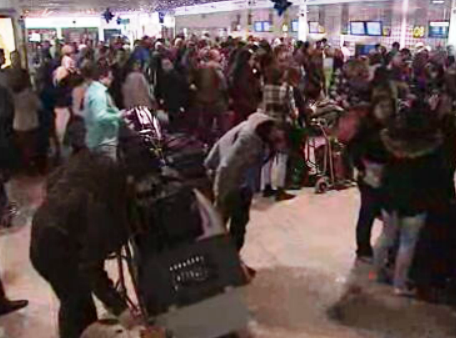 Movimento no aeroporto da Madeira