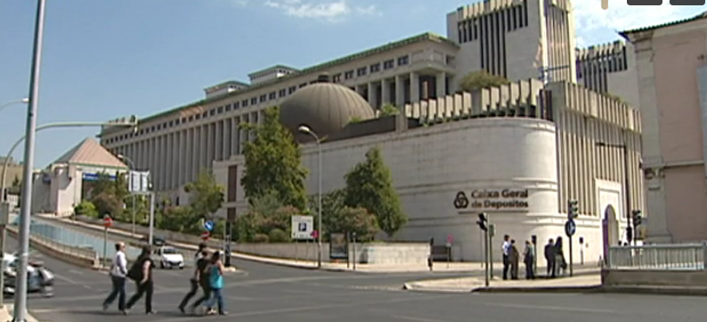 Críticas ao Governo sobre a CGD