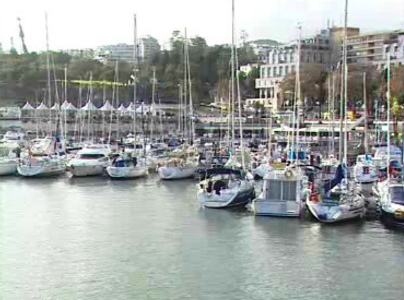 Estragos na marina do Funchal