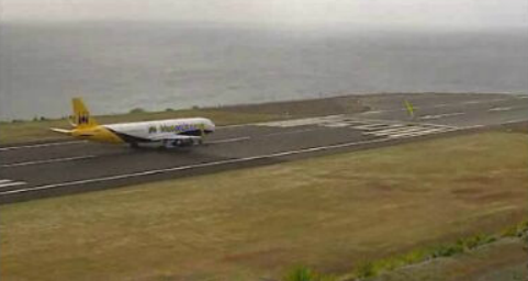 Aeroporto do Funchal condicionado