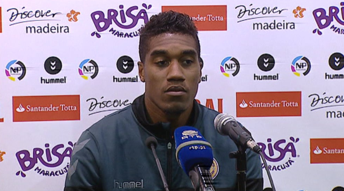 Futebol: treino do Nacional