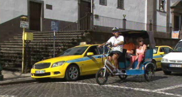 Auditoria à Frente Mar Funchal