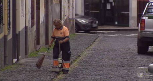 Limpeza da via pública no Funchal