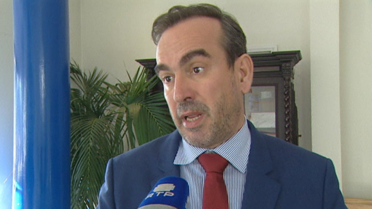 Câmara de Lobos atribui bolsas de estudo