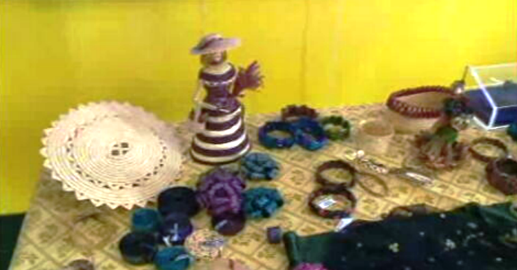 Artesanato em palha de trigo