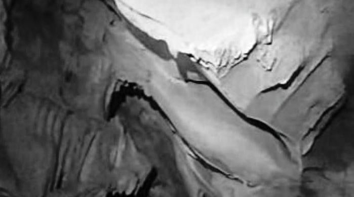 Sabe como é a Gruta do Escoural?