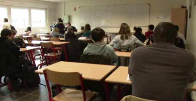 Caso dos manuais escolares em França