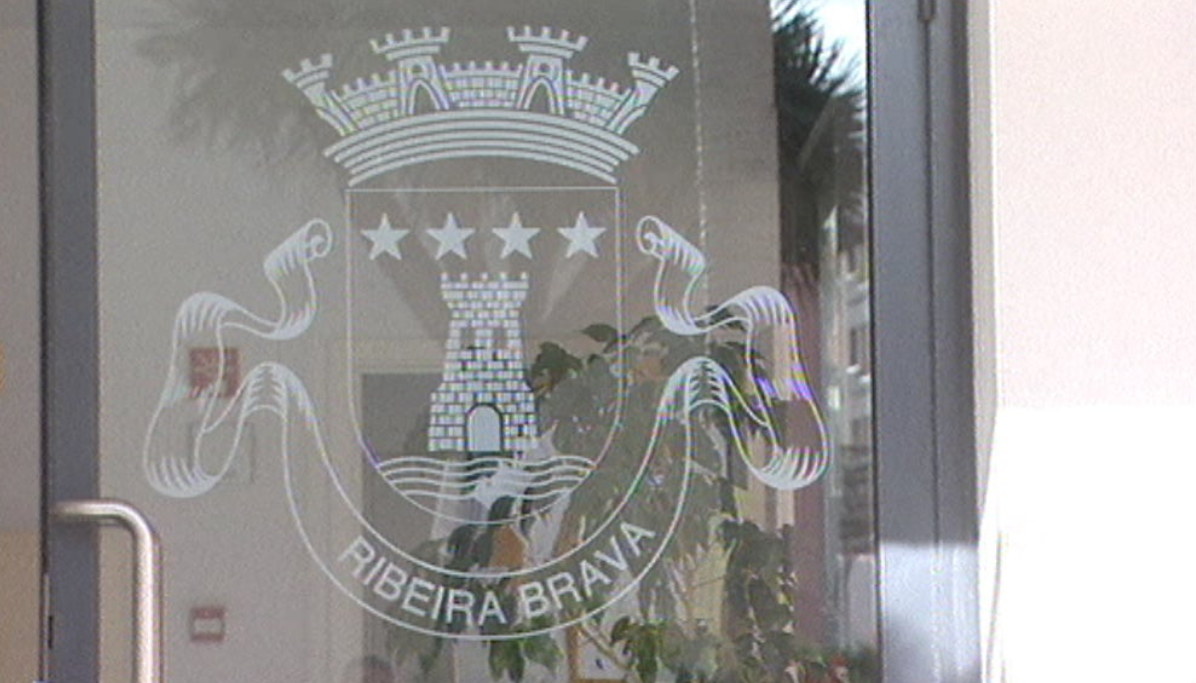 Recuperação de prédios antigos na Ribeira Brava