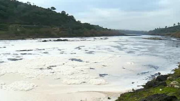 Poluição no rio Tejo