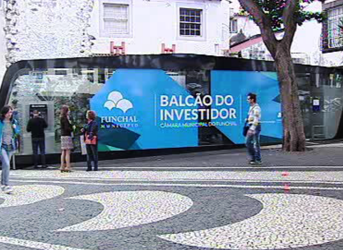 Balcão do investidor no Funchal