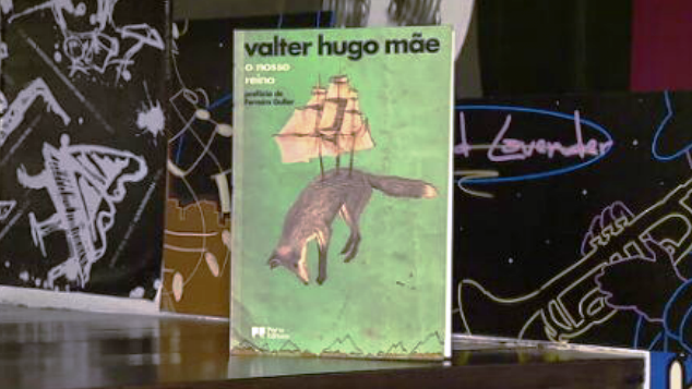 Livro de Valter Hugo Mãe retirado do 3º Ciclo