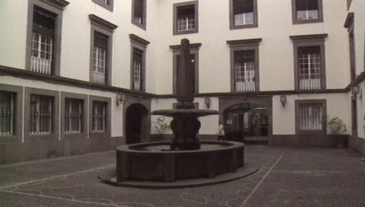 António Costa critica as contas públicas da Madeira