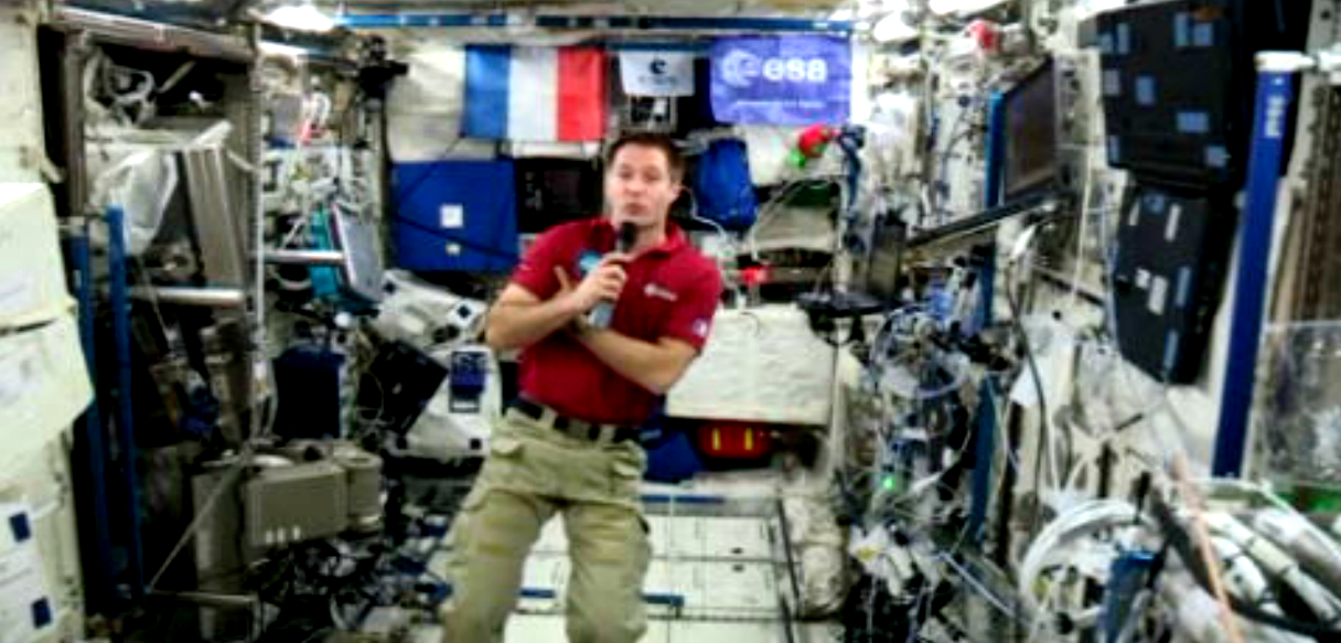 Ligação ao Espaço