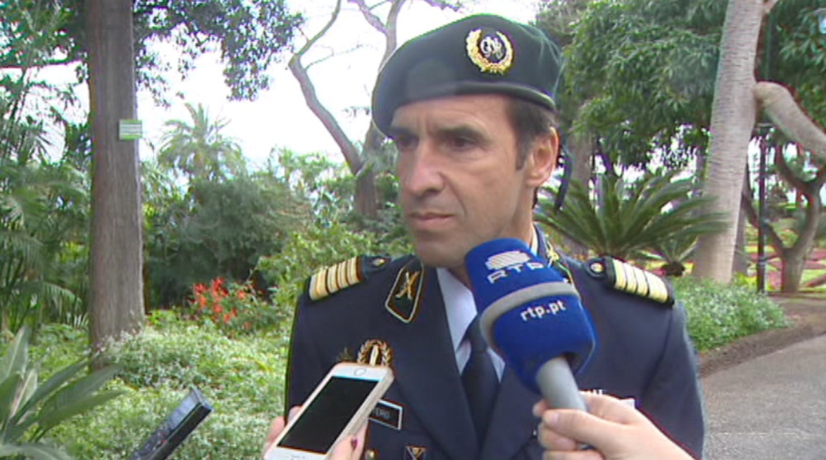 Comandante da GNR apresenta cumprimentos a Miguel Albuquerque