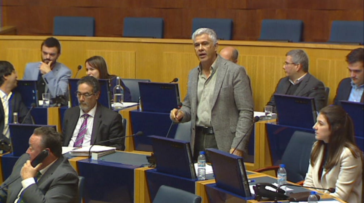 Debate sobre os contratos públicos