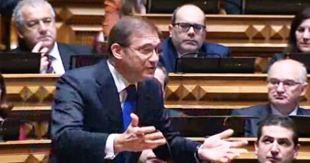 Debate quinzenal na AR