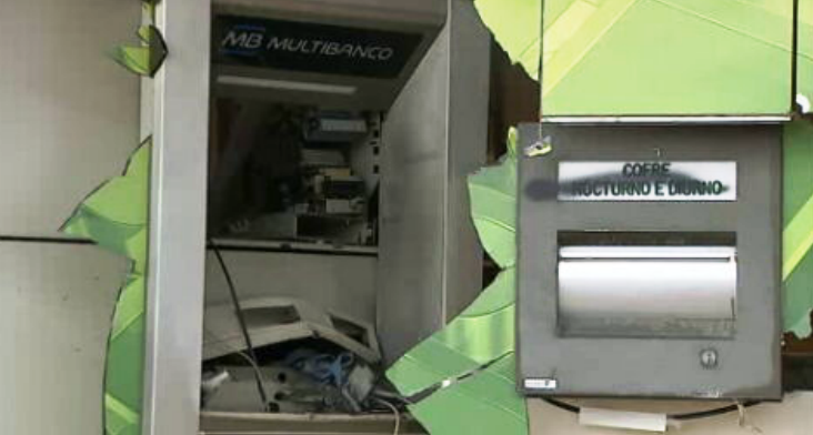 Assalto a multibanco em Faro