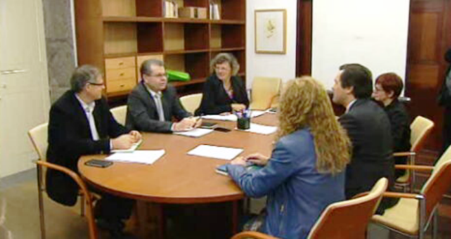 Secretário da Educação reúne com sindicatos