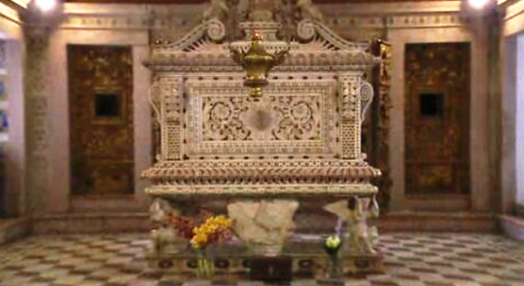Túmulo da princesa Santa Joana