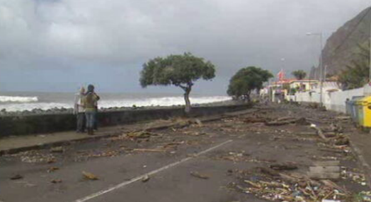 Proteção Civil faz briefing aos danos do temporal na Madeira