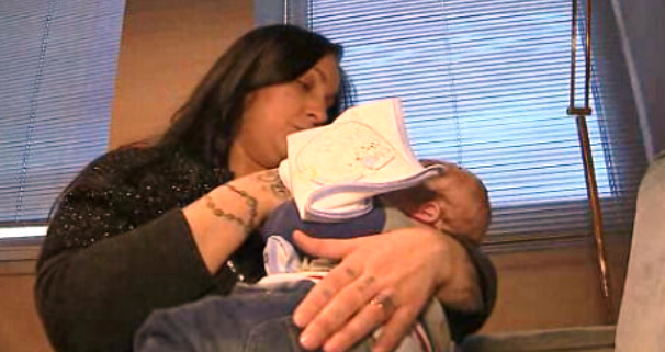 Tribunal devolve bebé