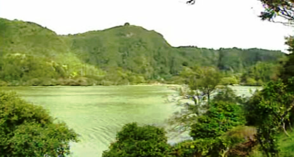 Práticas ilegais na Câmara de Povoação